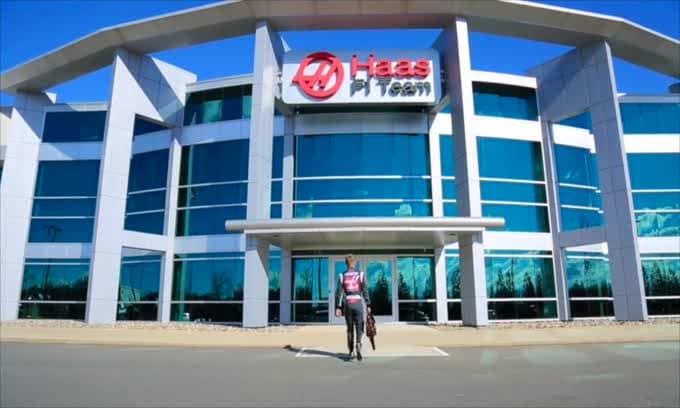 Team Haas F1: il primo giorno di Magnussen