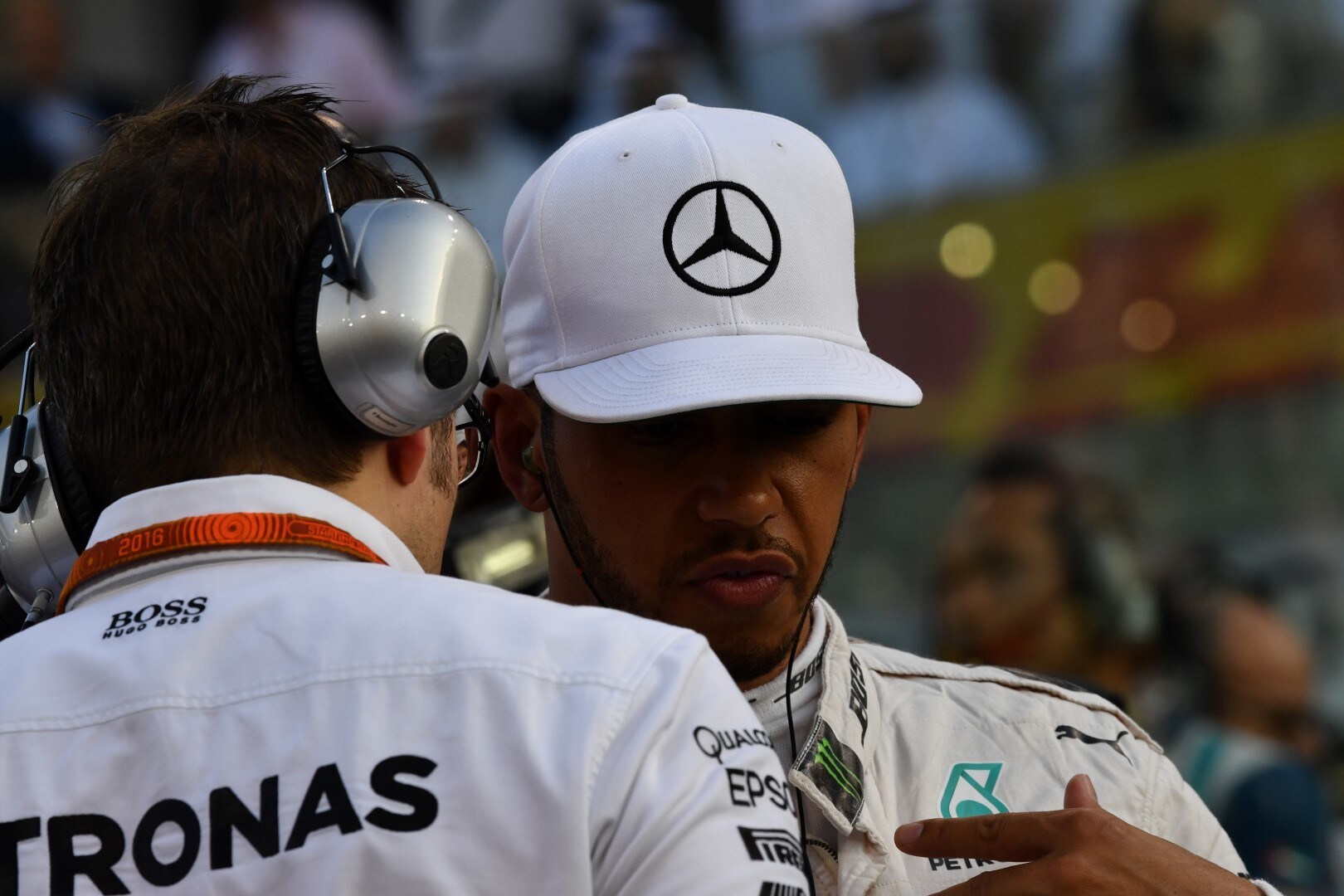 Hamilton: "Ingiusta la condivisione dei dati"
