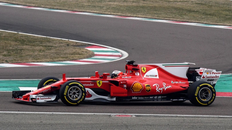 Ferrari, primi giri a Fiorano per la SF70H