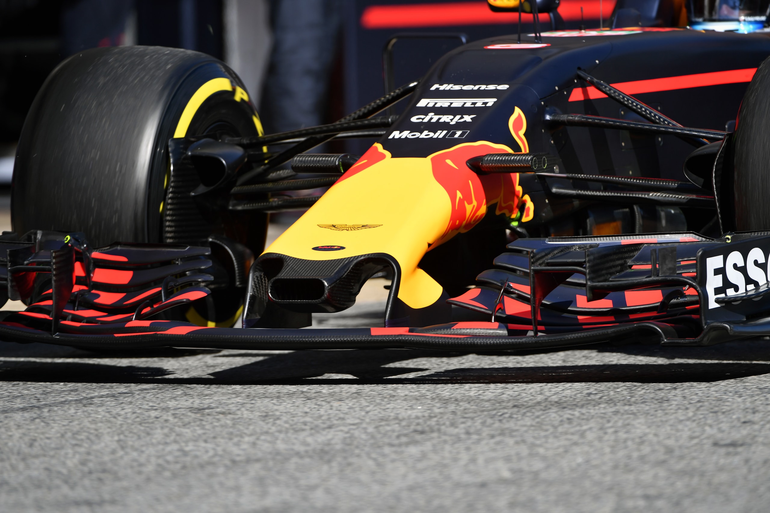 Newey: "Mercedes e Ferrari complesse, Red Bull pulita"