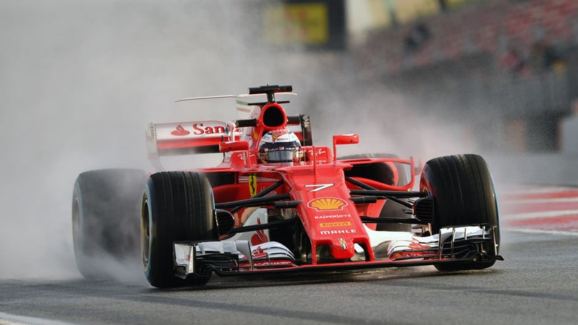 Test F1 Barcellona, la "danza della pioggia"