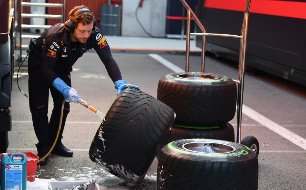 Pirelli: monoposto più veloci, soddisfatti dei "gommoni"