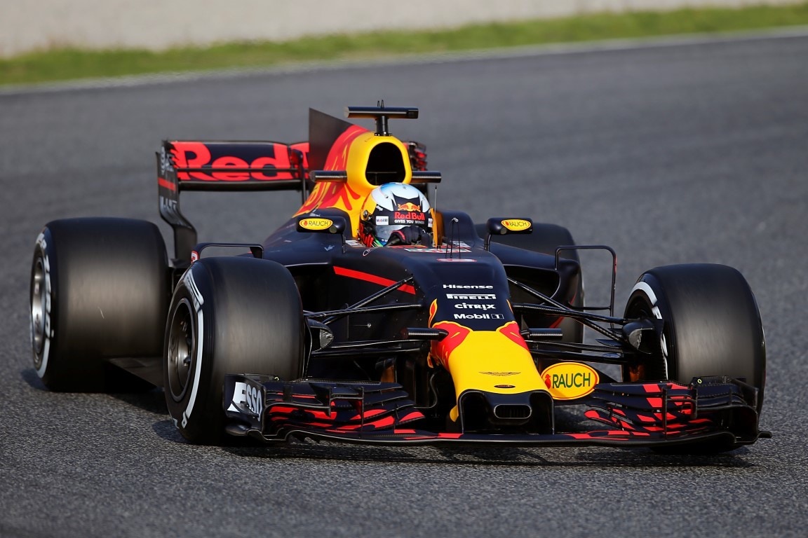 Bottas e Ricciardo: via col vento