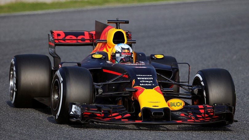 Bottas e Ricciardo: via col vento