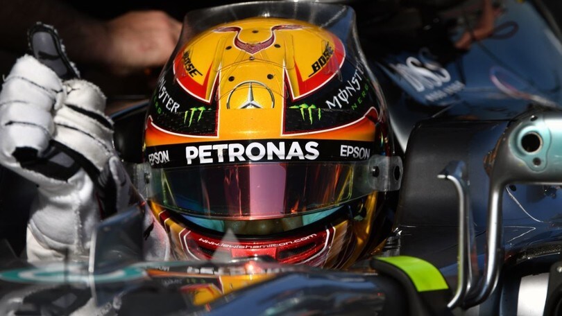 Lewis Hamilton come il Barcellona: "Non mollare mai"