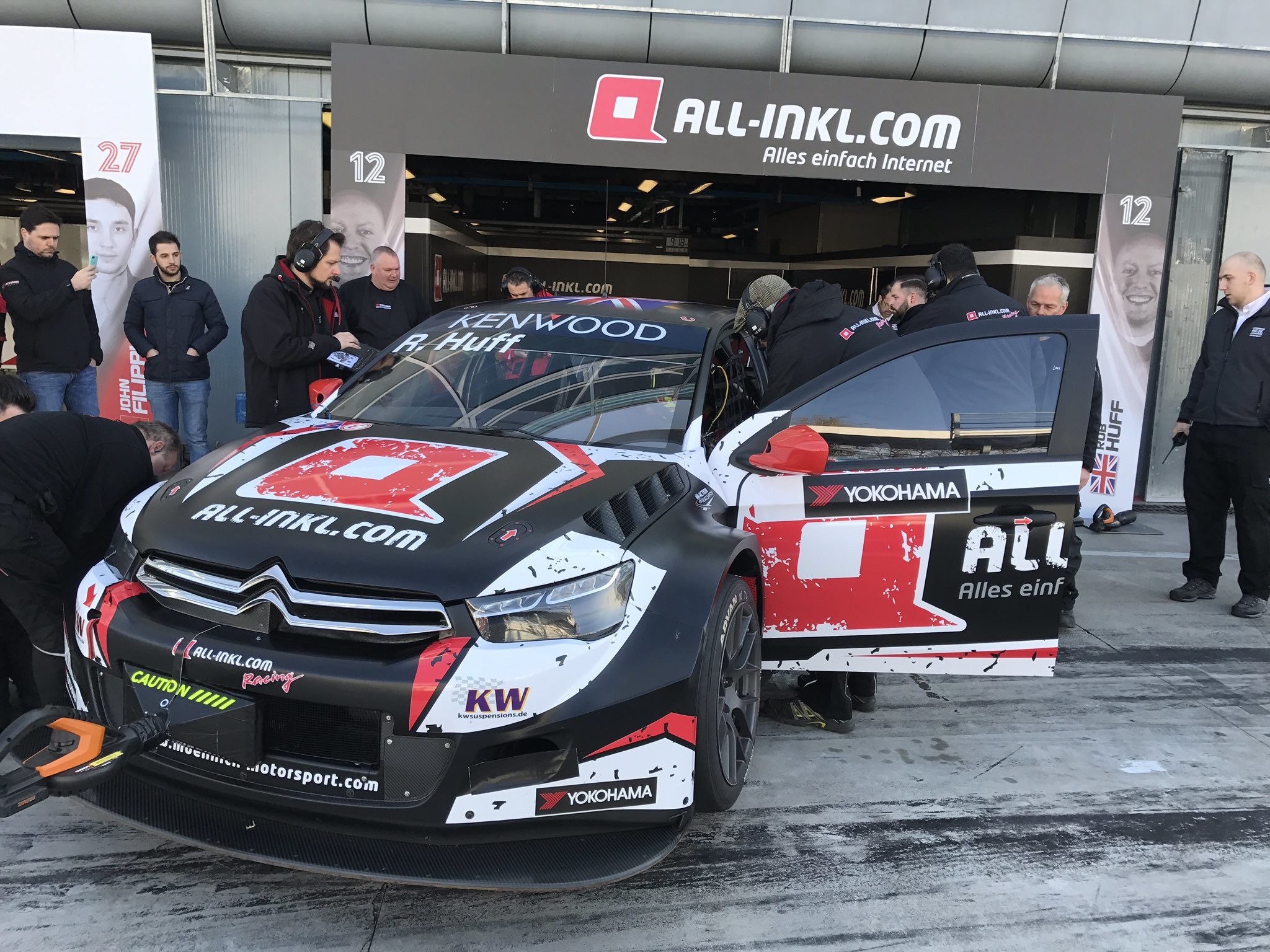 WTCC: Huff guida la prima giornata di test a Monza