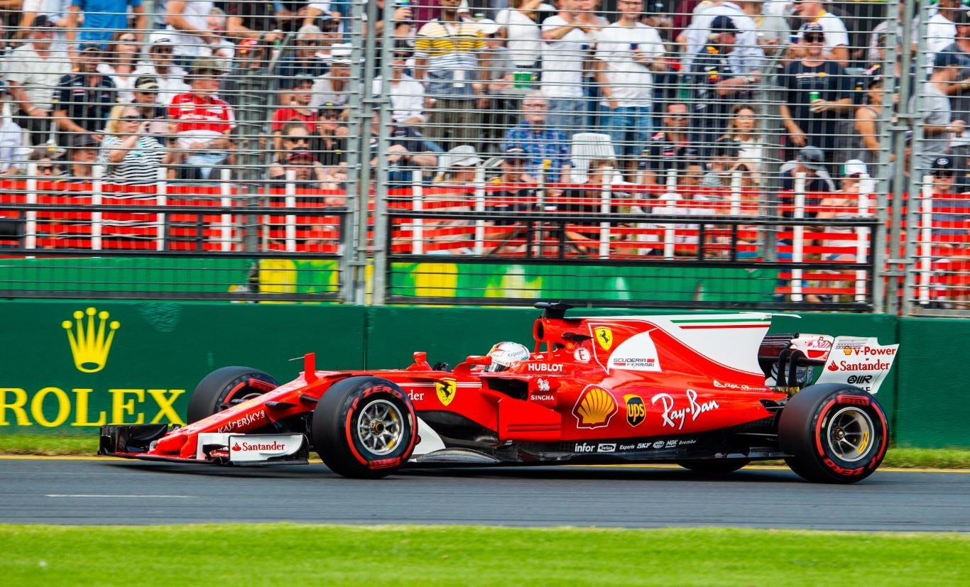 La Ferrari ha il bottone magico e Seb finalmente sorride