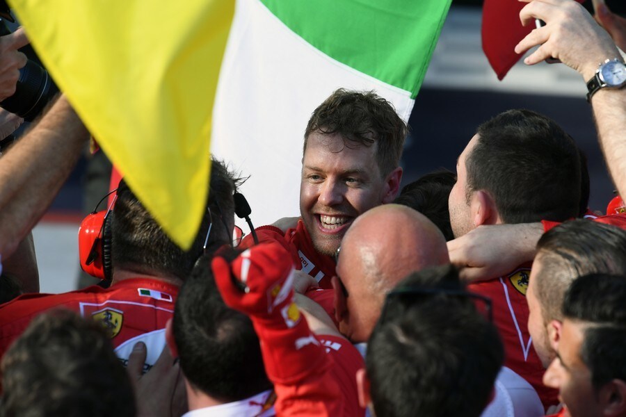 Formula 1 Australia, Vettel dirige l'orchestra Ferrari