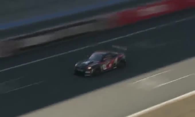 Nissan GT-R GT1, la belva d'oriente al Fuji