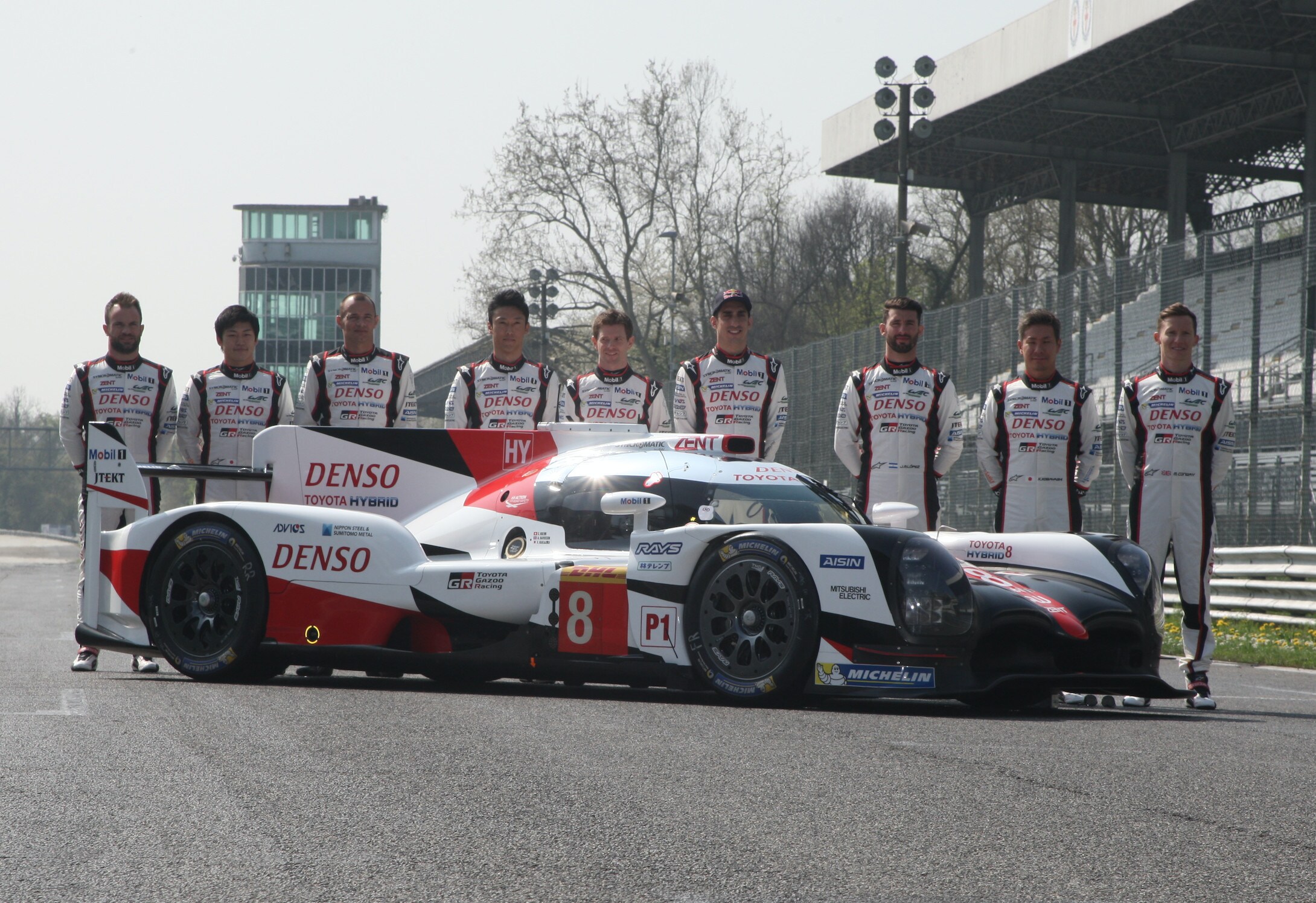 Toyota ci riprova: nove samurai e le nuove TS050 per vincere Le Mans