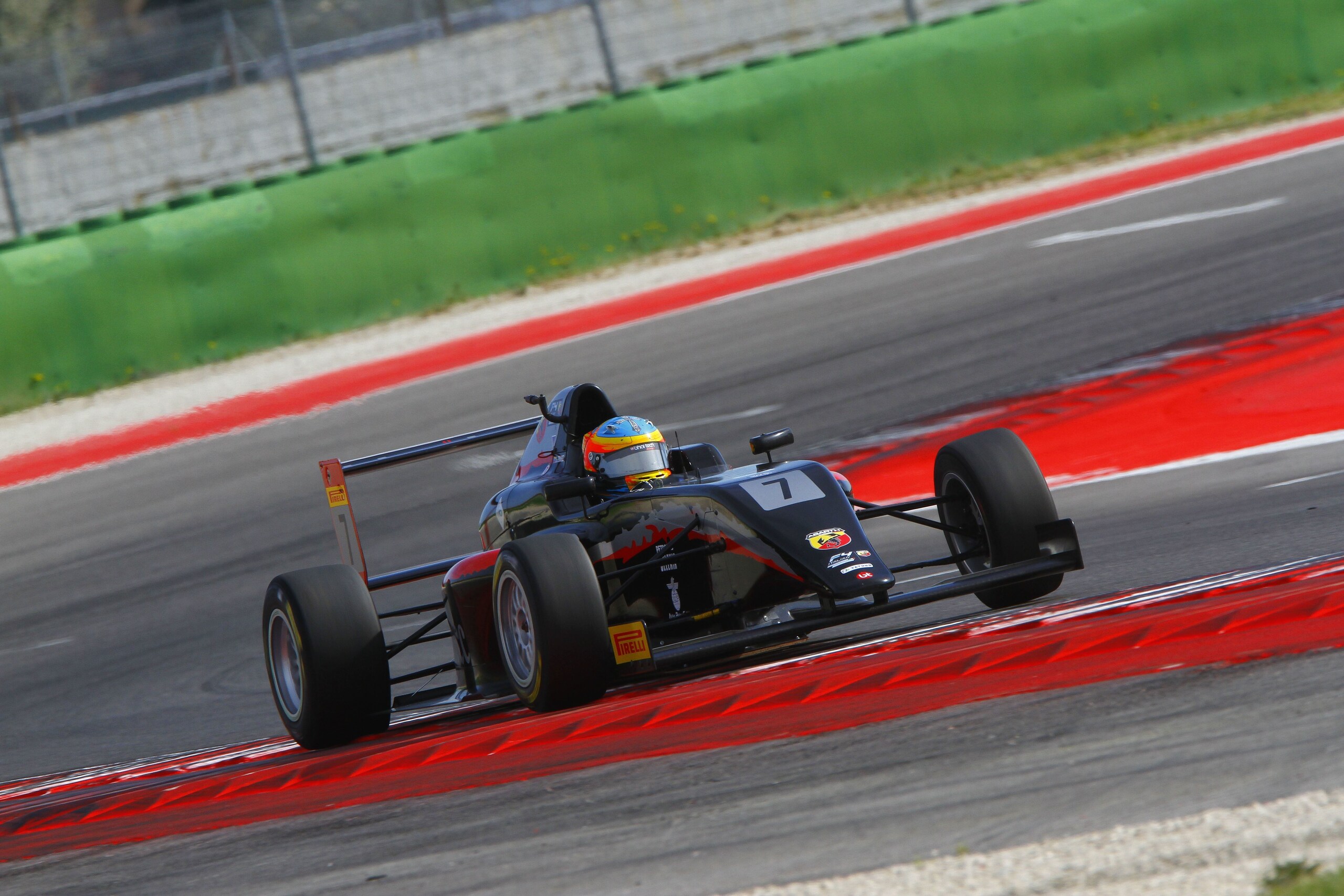 F4, Fernandez inaugura la stagione a Misano