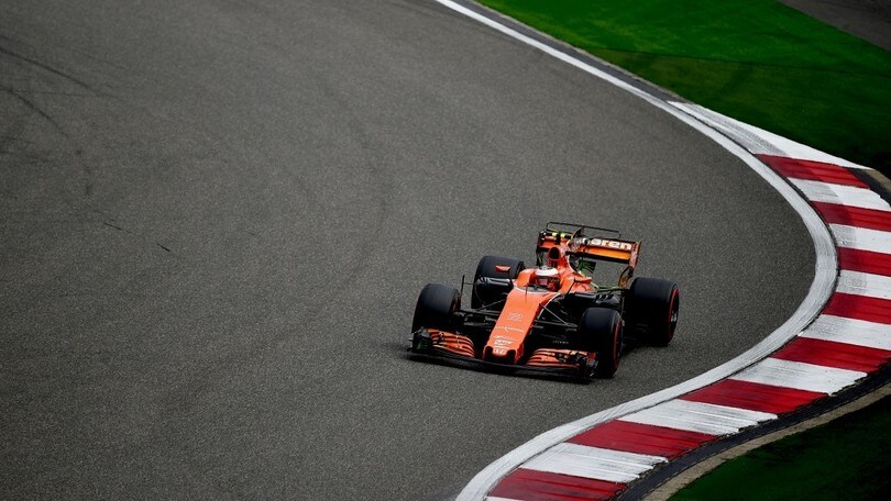 Formula 1 Bahrain, Vandoorne: "McLaren competitiva in curva"
