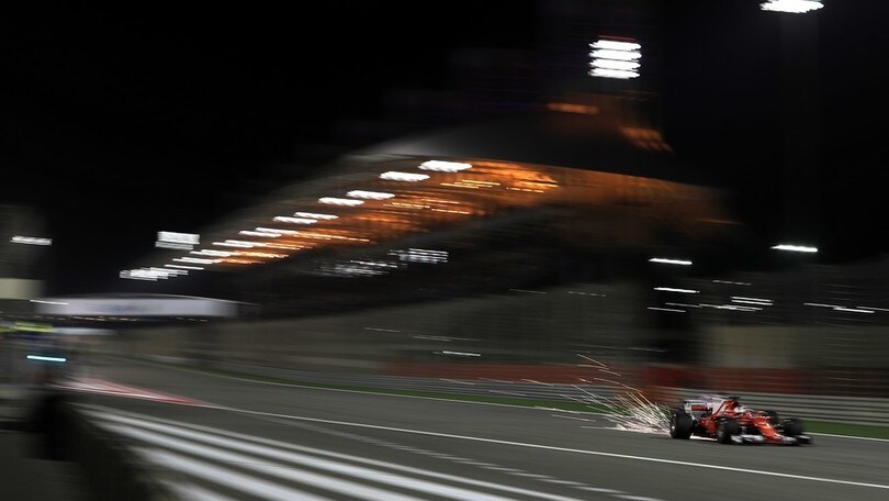 Formula 1 Bahrain, Vettel vince nel deserto: foto
