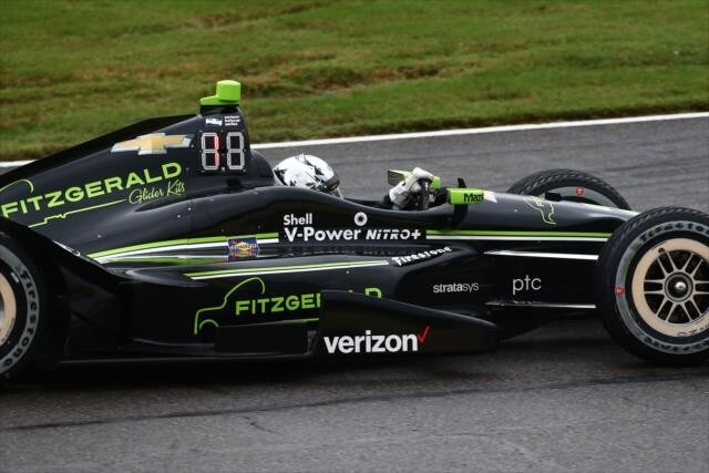Indycar Alabama: Power fora, Newgarden rimonta e vince
