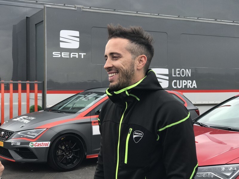 Dovizioso: “Vorrei fare una gara con la Seat Leon Cupra”