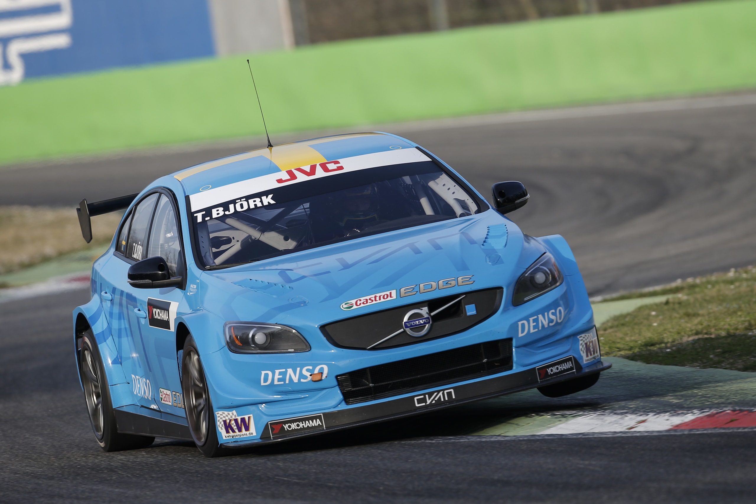 WTCC: Pole position Volvo a Monza