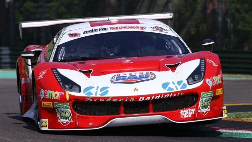 GT Italiano, successo Ferrari in gara-1 a Imola
