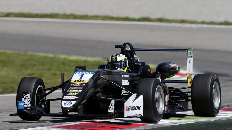Fia F3 European Championship, Eriksson resiste in gara 2