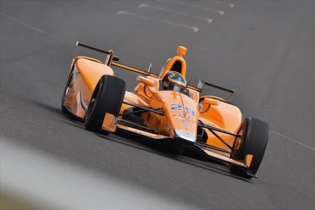 IndyCar, esordio positivo per Alonso con oltre 100 giri