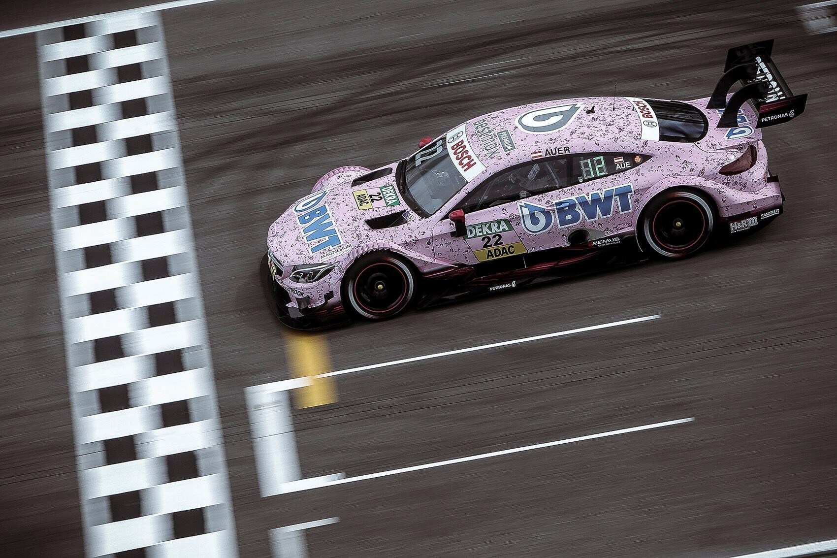 DTM: Auer, difesa strenua su Glock. Mortara buon quarto.