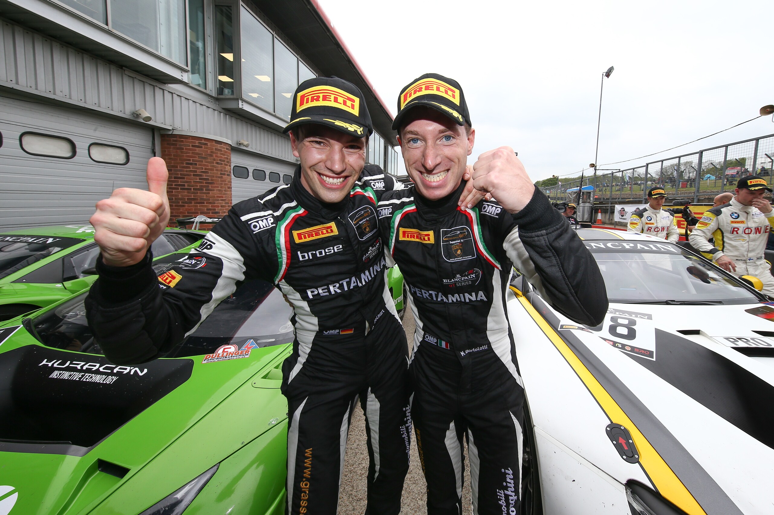 Blancpain Gt Sprint, a Brands Hatch si impongono Bortolotti e Engelhart