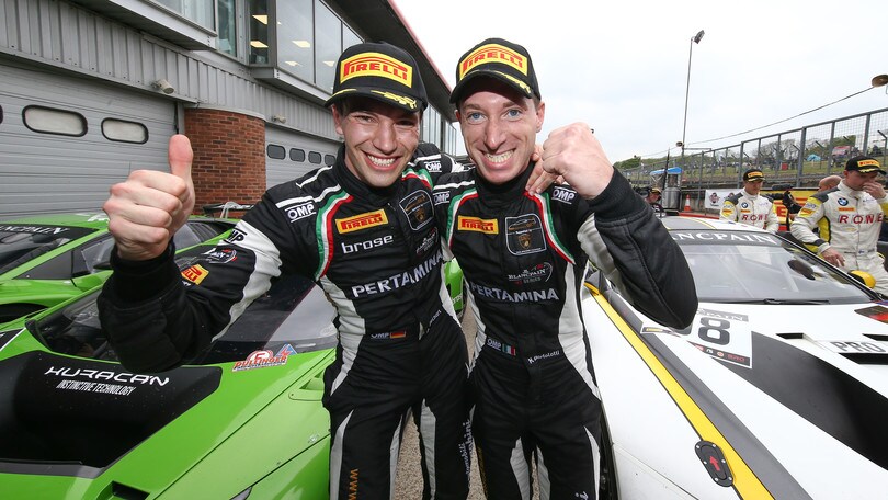 Blancpain Gt Sprint, a Brands Hatch si impongono Bortolotti e Engelhart
