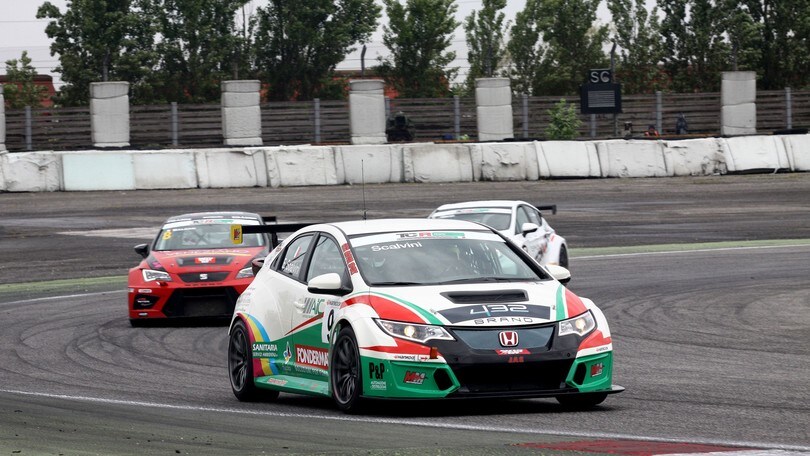 TCR Italy: doppietta per Scalvini ad Adria