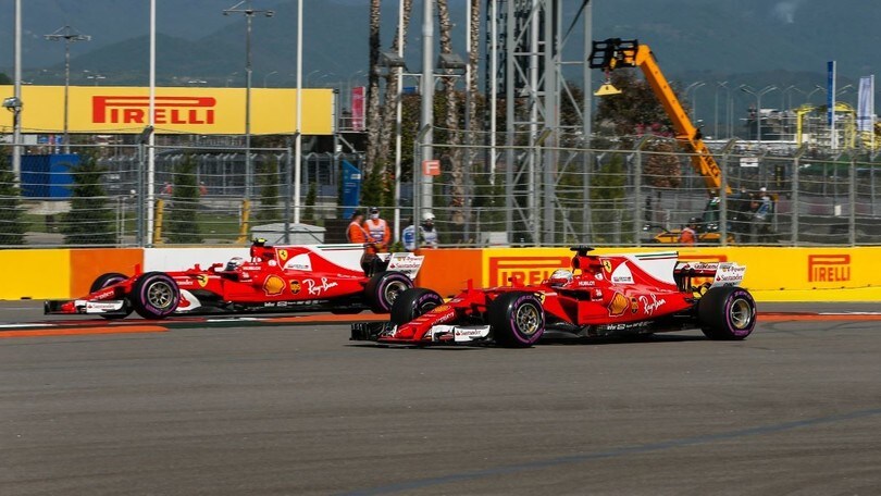 Vettel dalla parte di Kimi: "E' uno dei migliori"