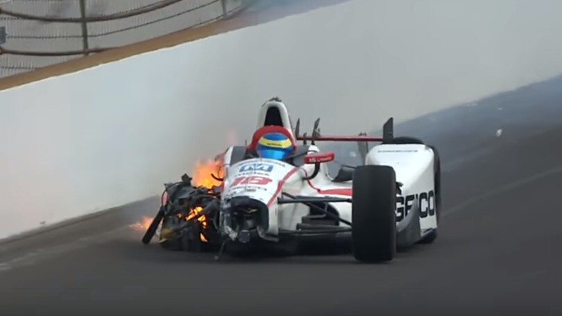 Indy 500, terribile incidente per Bourdais nella prima qualifica, Alonso 7°
