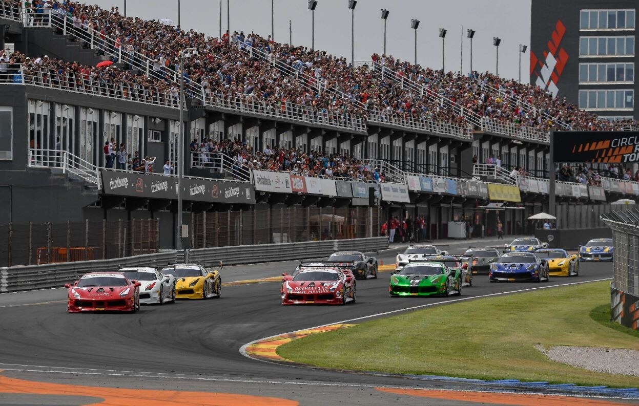 Ferrari Challenge Valencia, una vittoria a testa per Leimer e Grossmann
