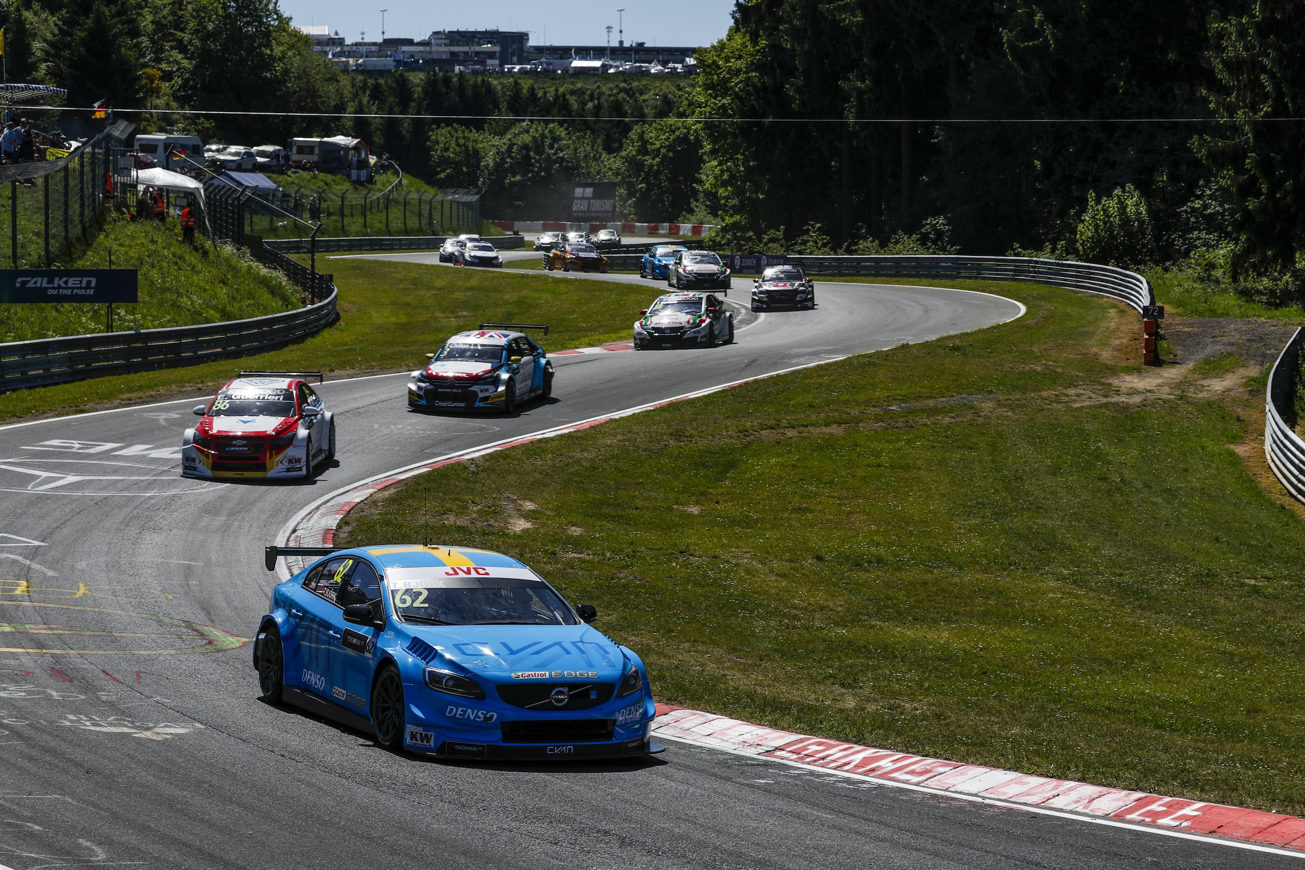 WTCC: al Nurburgring doppietta per Volvo