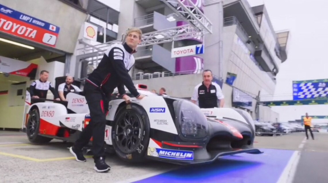WEC - Le Mans test day: viaggio dentro il box Toyota