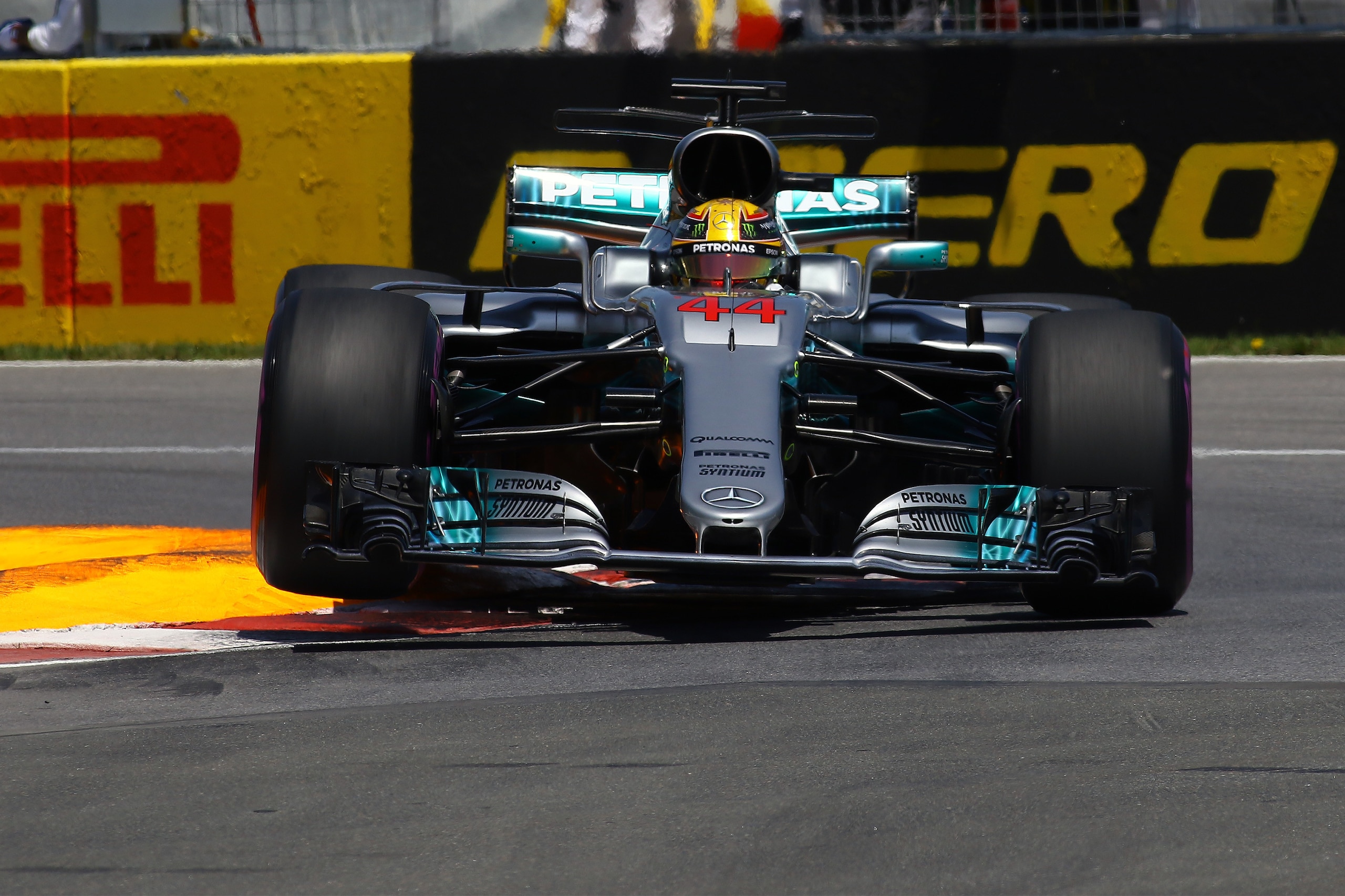 Wolff: "Non so dove Lewis abbia trovato quegli ultimi 3 decimi"