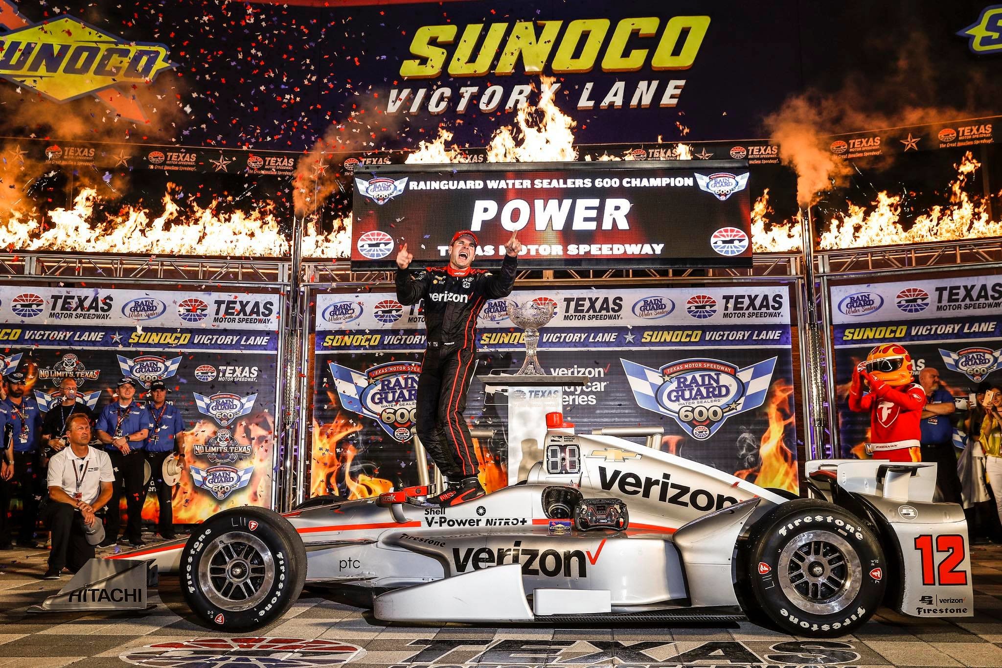 IndyCar, dalla fiera degli incidenti emerge Power