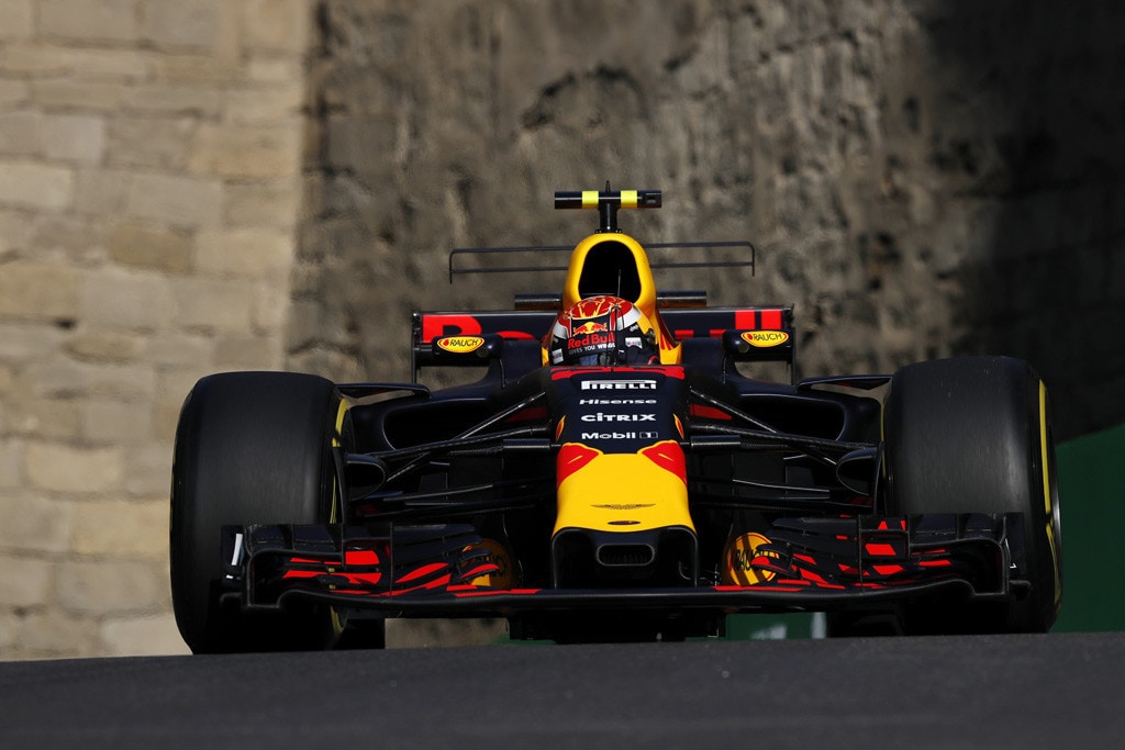 Formula 1 Baku: Verstappen domina ma "picchia" in libere 2