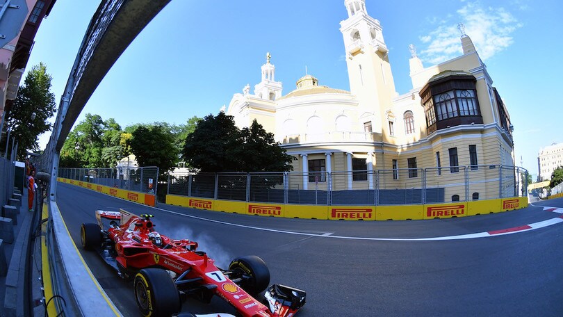 F1, GP Azerbaijan 2017: Hamilton e Vettel dietro la lavagna F1, GP Azerbaijan 2017: Hamilton e Vettel dietro la lavagna