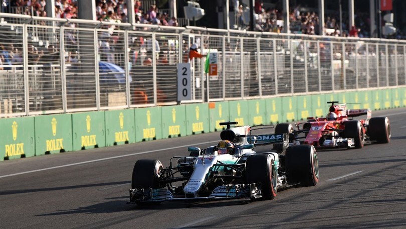 Wolff: "Vettel e Hamilton in guerra, si sono levati i guanti"