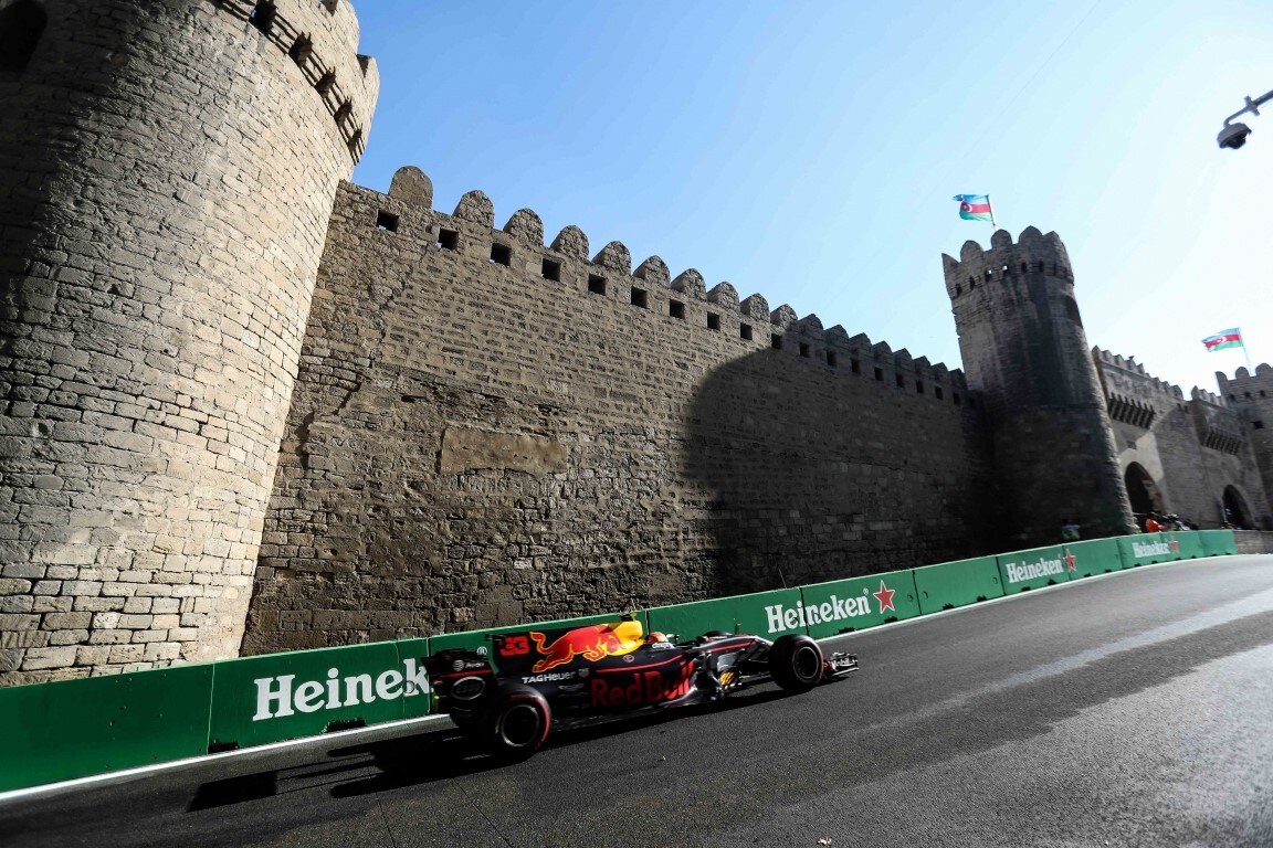 Verstappen: "Macchina va bene ma ora voglio punti"