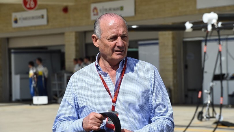 Ron Dennis vende le quote azionarie in McLaren