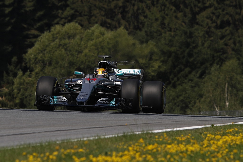 Formula 1 Austria: libere 1 a Hamilton per 0"2 su Verstappen