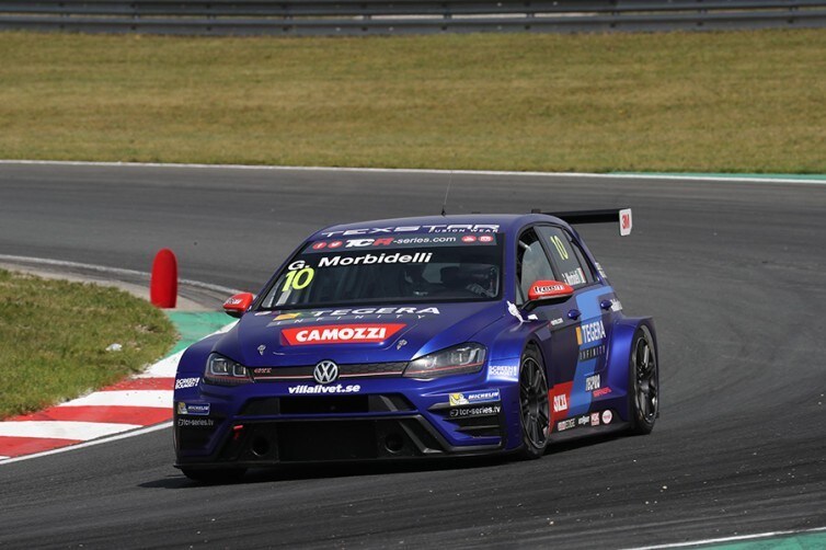 TCR Series Germania, Morbidelli ritrova la via della pole