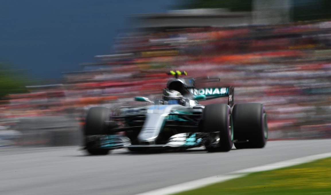 Formula 1 Austria, Bottas di un soffio su Vettel nel GP dei velocisti