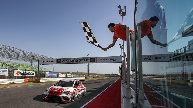 Seat vince la prima 24 Ore di Misano