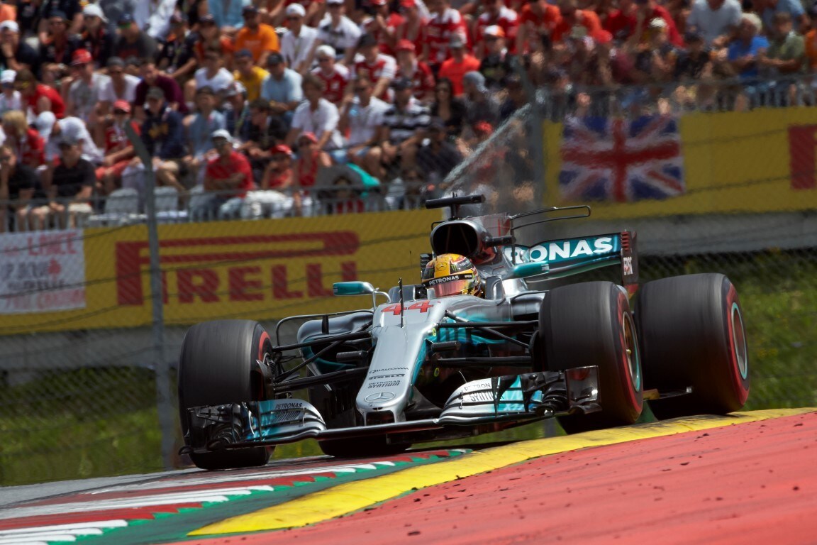 Formula 1 Silverstone, Wolff: "Hamilton meritava molto di più"