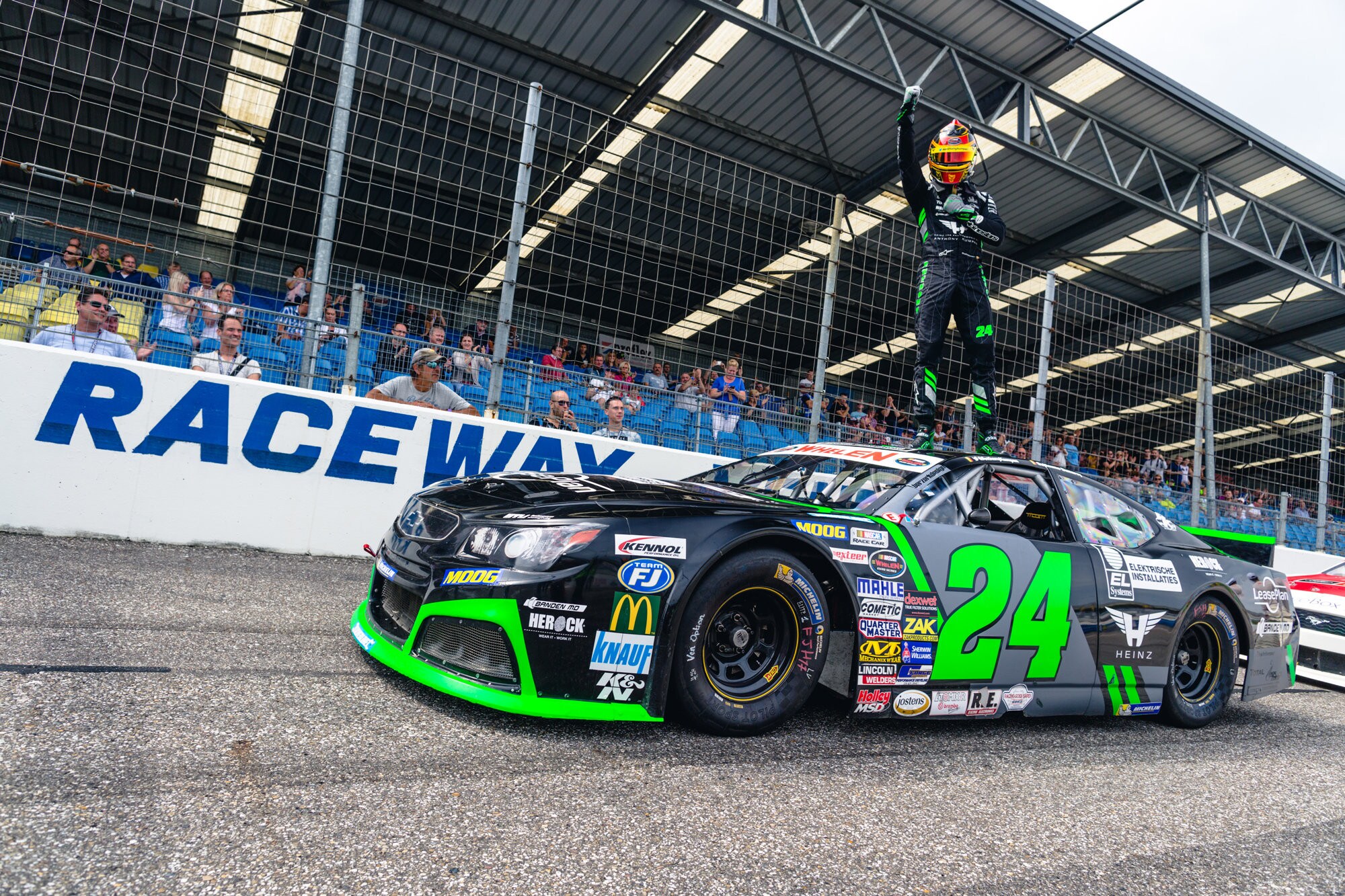 EuroNascar: Ad Anthony Kumpen Gara 1 sull'ovale di Venray