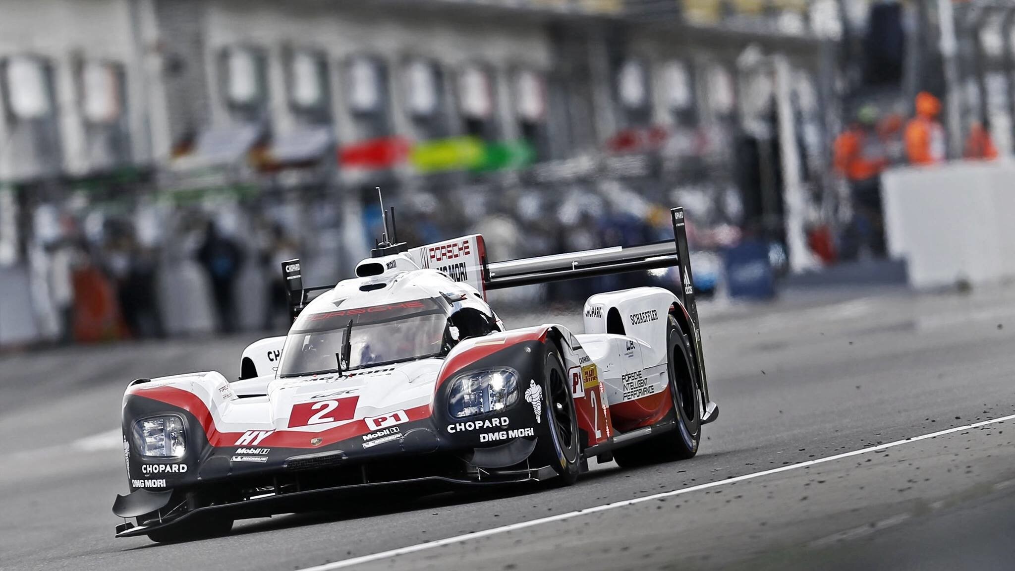 6 ore del Nurburgring, doppietta Porsche e vittoria Ferrari in GTEPro