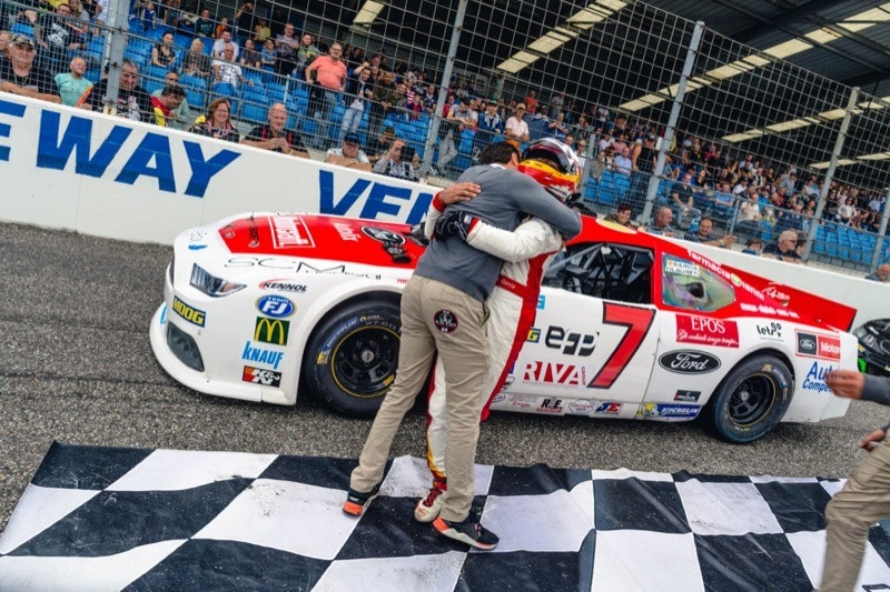 EuroNascar: prima vittoria ovale per Garcia