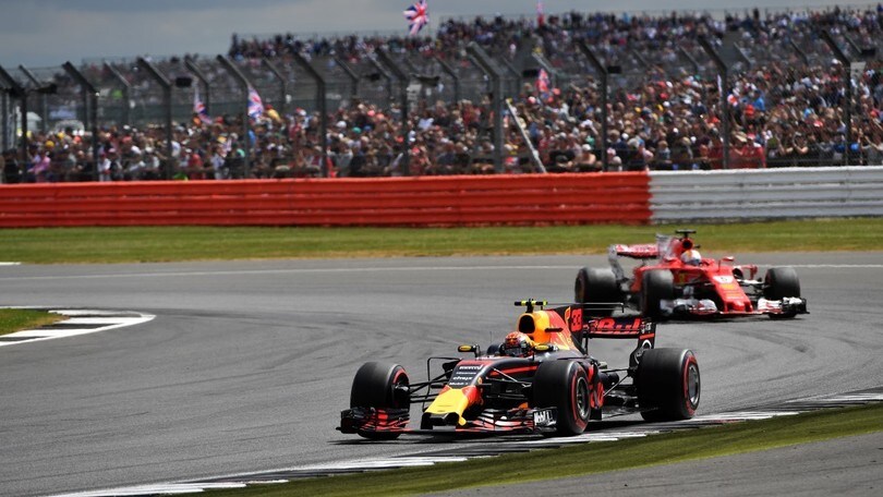 Formula 1 Silverstone: Verstappen e Ricciardo, divertimento con profitto