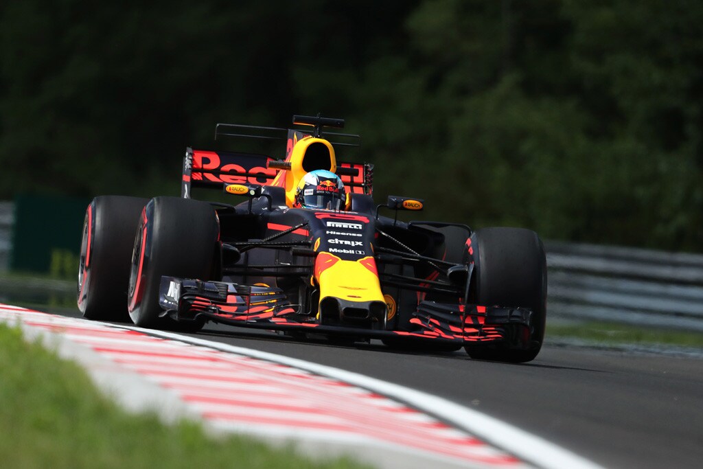 Formula 1 Ungheria: Ricciardo e Raikkonen svettano in libere 1