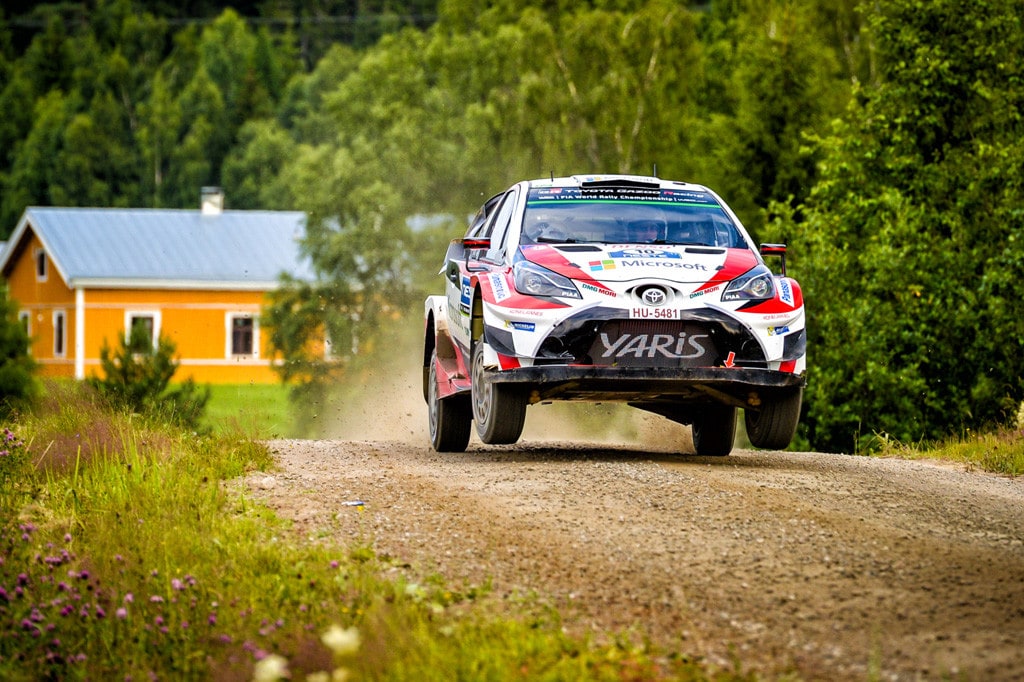 Rally Finlandia: Ogier out, Latvala leader